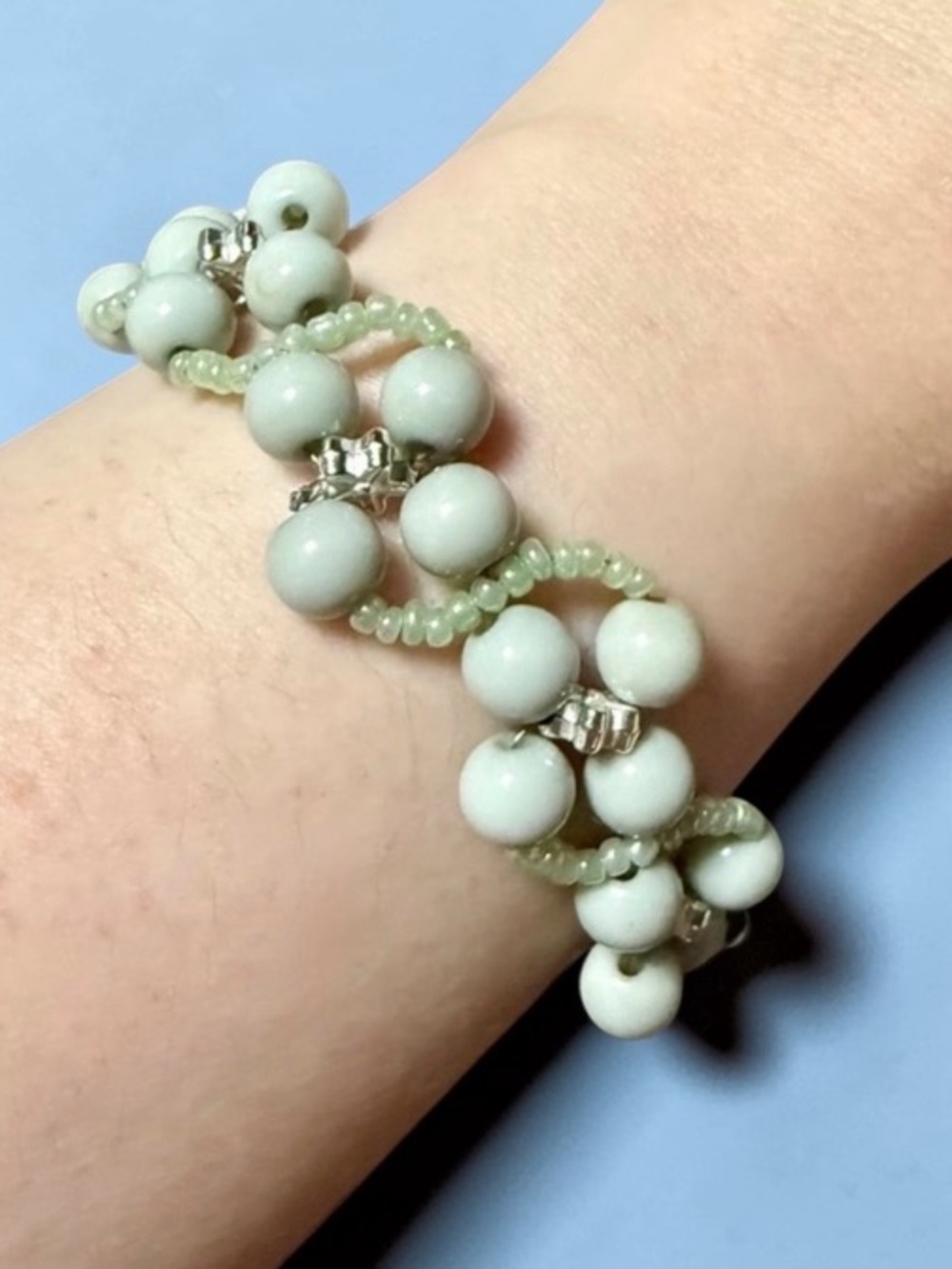 Handmade Beaded Bracelet Pale Green, Silver & White - NEW